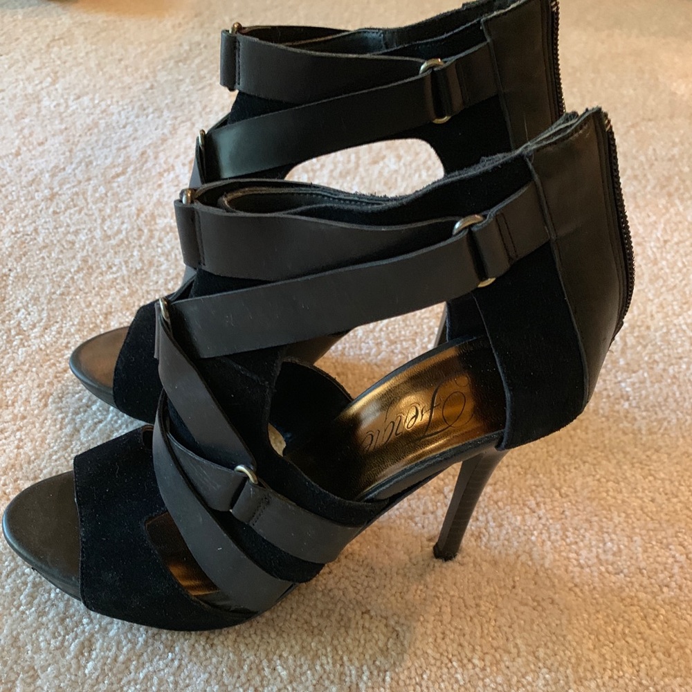 Fergie zip back heel. 8 M